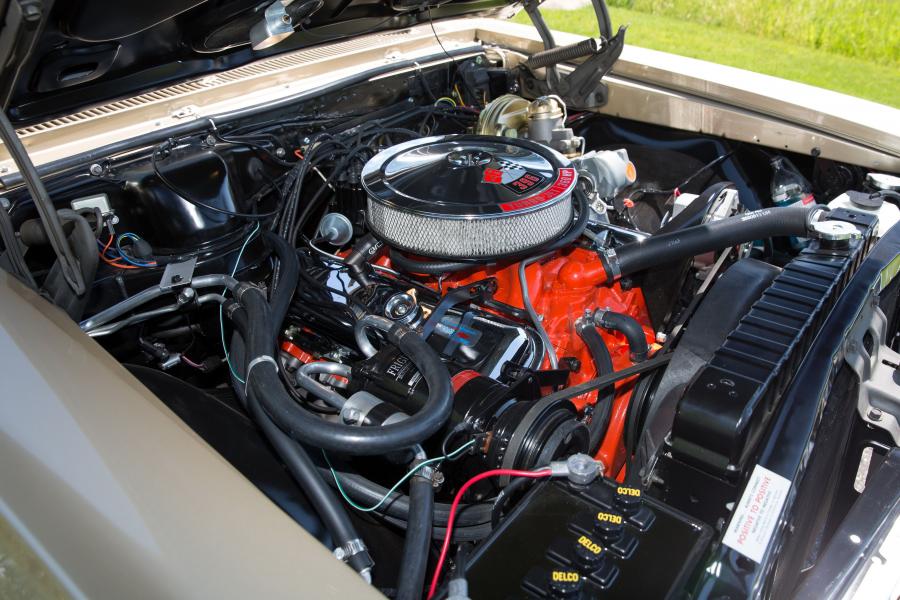 Моторный отсек Chevrolet El Camino Custom 1966 года  (фото 11 из 33)